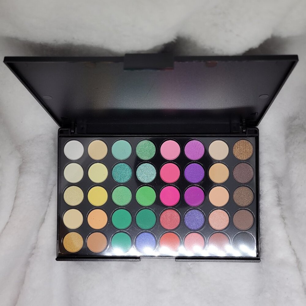 40 Color | Vibrant Candy | Eyeshadow Palette